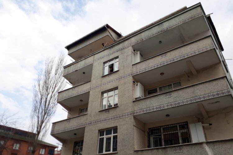 Hasta olunca 'geçmiş olsun' ziyaretine gittiler, tüm binaya yayıldı!