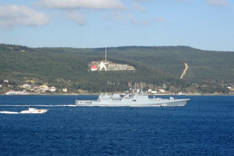 Rus savaş gemileri, Çanakkale Boğazı'ndan geçti
