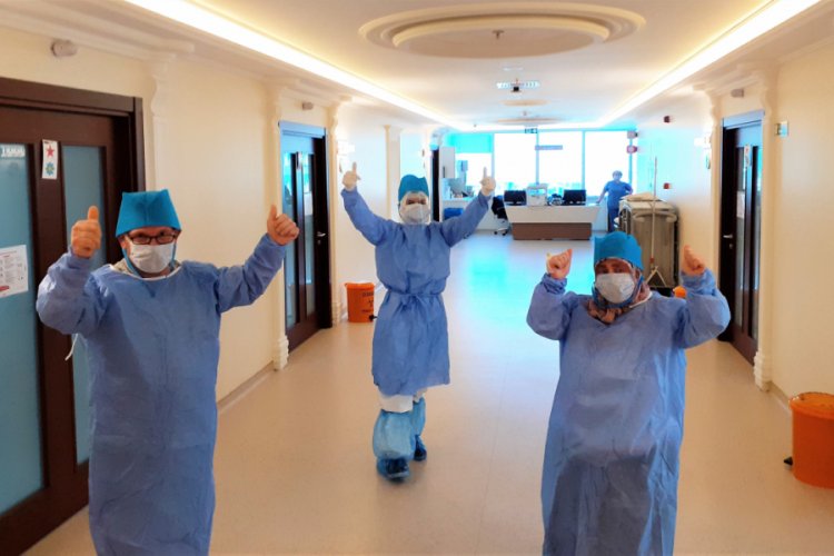 Bursalı çift koronavirüsü 1 haftada yendi