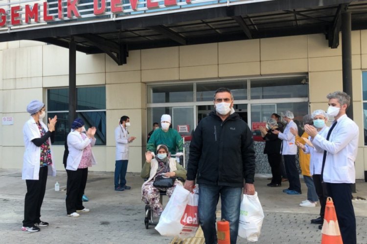 Bursa'da 9 kişi daha alkışlarla taburcu edildi