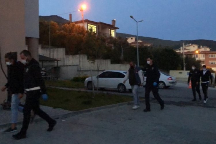Bursa'da sokağa çıkma kısıtlamasında deniz keyfi karakolda bitti