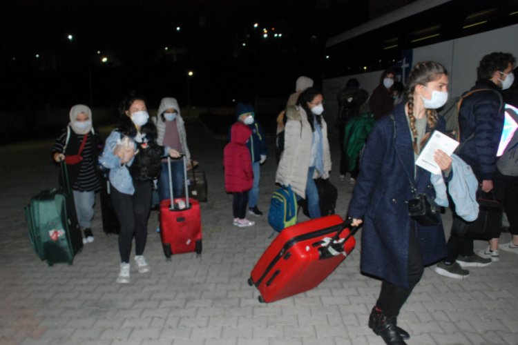 İspanya'dan getirilen genç kadından tepki çeken hareket!