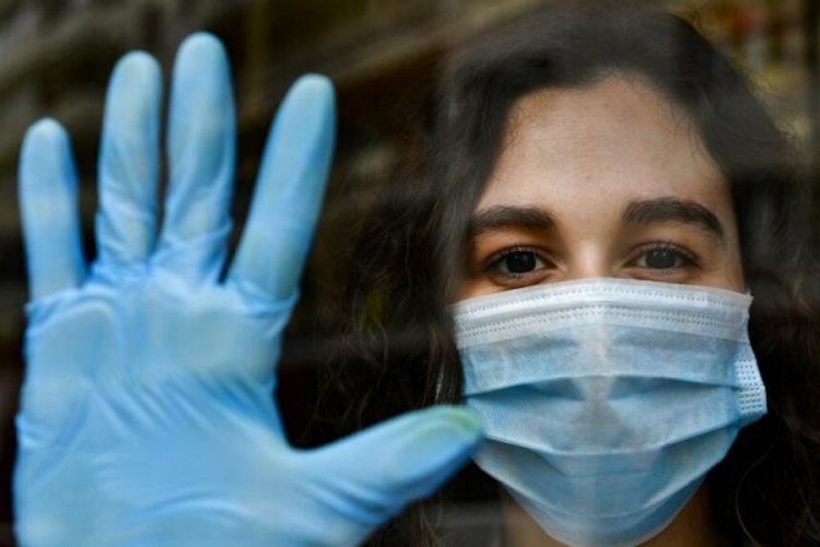 Taksi şoförü, mahsur kalan öğrenciyi İtalya'daki evine ulaştırdı