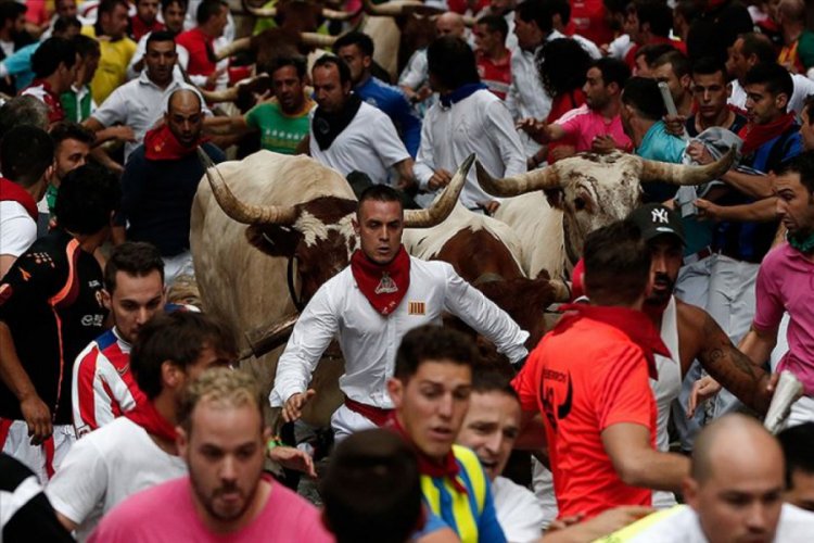 İspanya'nın ünlü 'boğa festivali' Kovid-19 nedeniyle iptal edildi