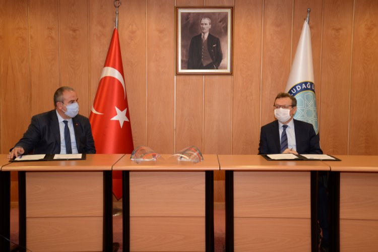 Bursa'da öğrencilerin sosyal ve kültürel ihtiyaçlarına 'Genç Ofis' desteği