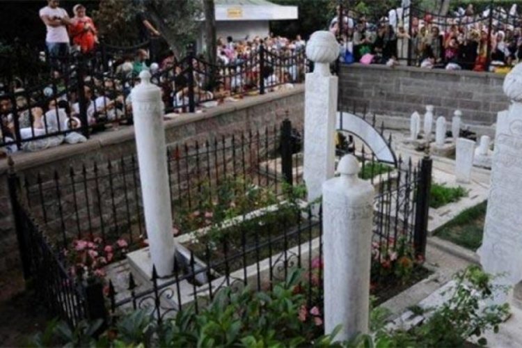 Oruç Baba Türbesi, ziyarete kapatıldı