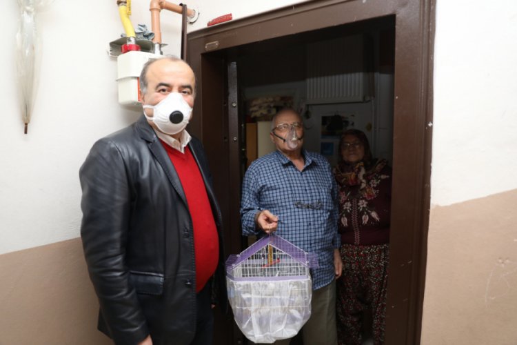 Mudanya Belediye Başkanı Türkyılmaz'dan yaşlı çifte sürpriz