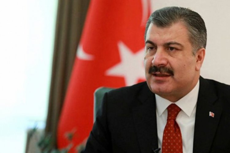 Bakan Koca, Bursa'daki bir pazar yerini paylaşarak sosyal mesafe konusunda uyardı