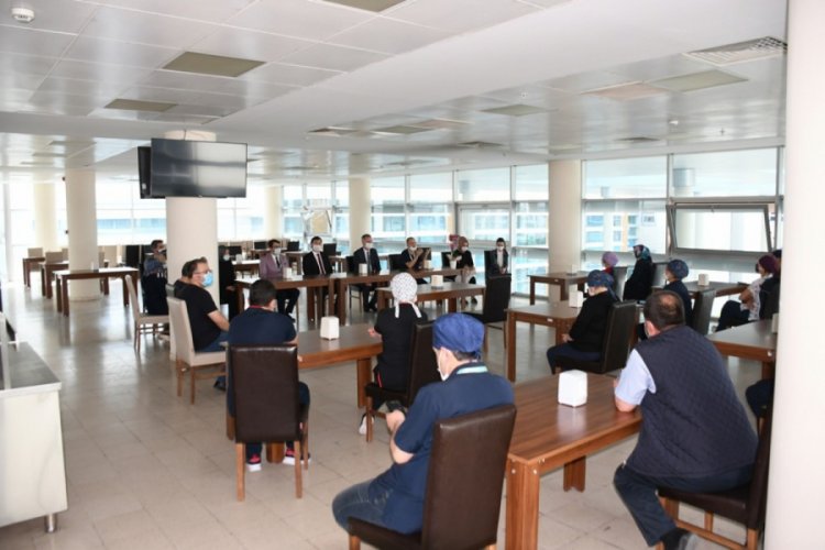 Bursa İnegöl'de hemşirelere anlamlı ziyaret