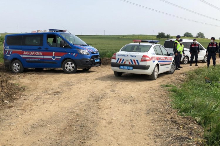 Tekirdağ'da tarladan kaçanlara jandarma engeli