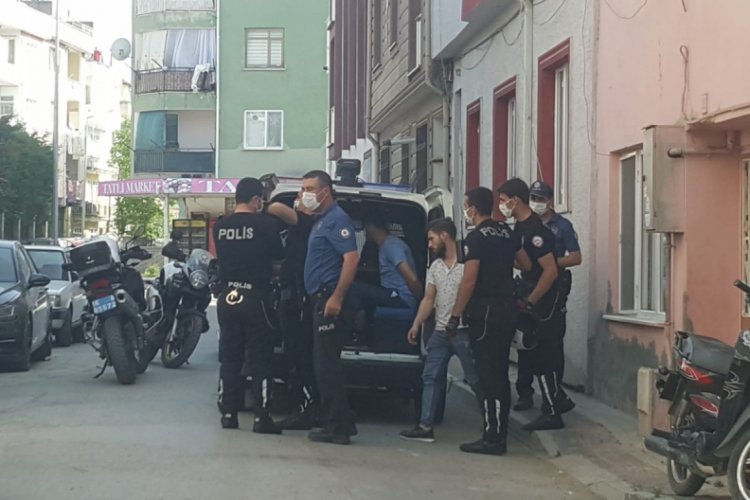 Bursa'da polisten kaçan 3 kişiye 15 bin lira ceza!