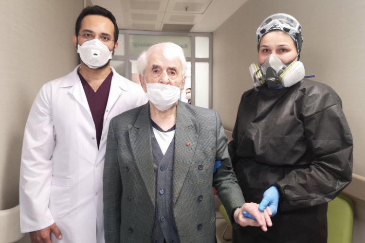 91'lik Hilmi dede immün plazmayla koronayı yendi