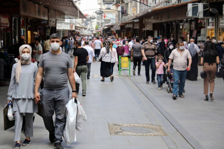 Gaziantep'te çarşılarda bayram yoğunluğu