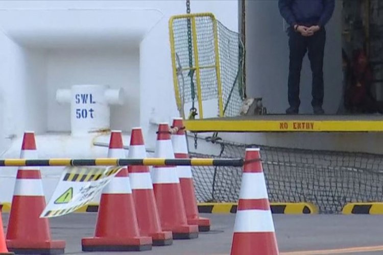 Barselona'da 400 yolculu kruvaziyer Kovid-19 nedeniyle karantinaya alındı