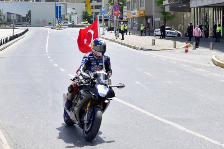 Sofuoğlu ve Razgatlıoğlu yerli ve milli lastiklerle yarıştı
