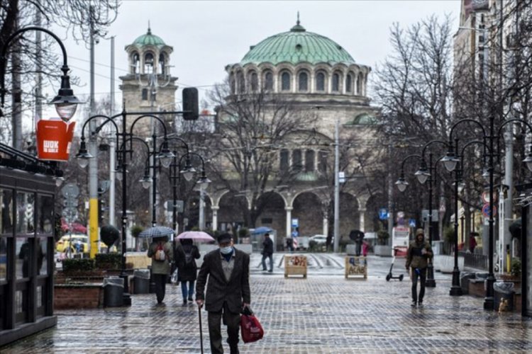 Bulgaristan'da koronavirüs tedbirleri gevşetiliyor