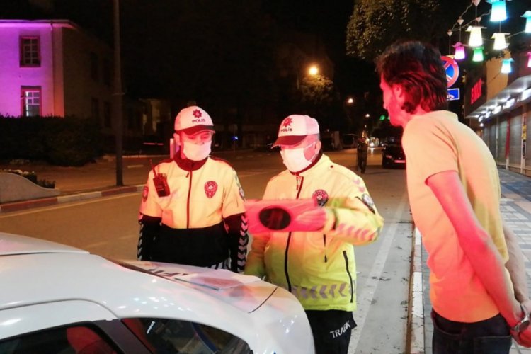 Bursa'da durdurulan otomobilde silah, sürücüsü de ehliyetsiz çıktı