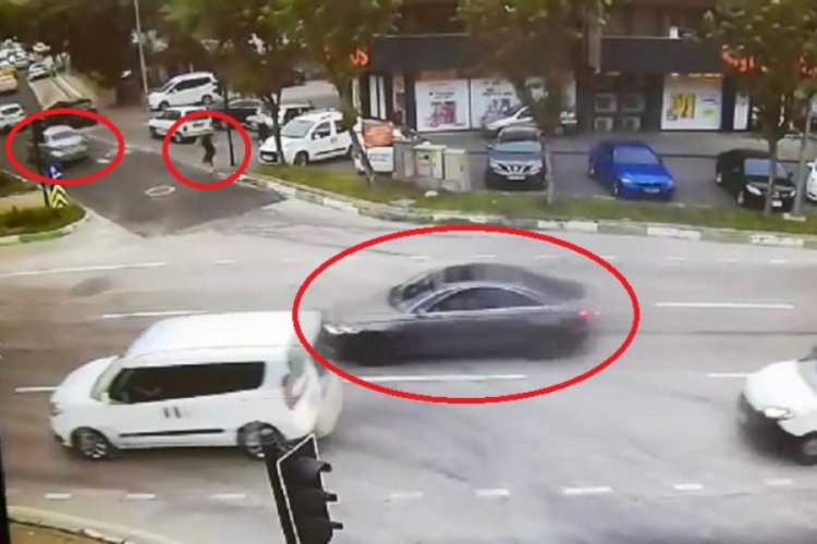 Bursa'da husumetlisine ateş ederken yol kenarındaki genci yaralayan şüpheli adliyede