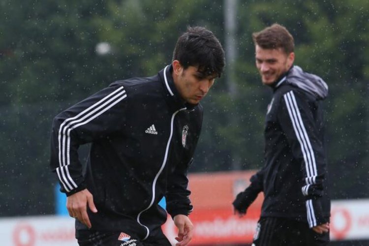 Beşiktaş yağmur altında çalıştı!
