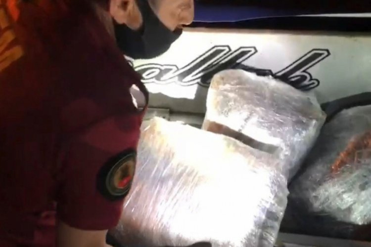 Kamyon kasasına zulalanmış 42 kilo esrar ele geçirildi