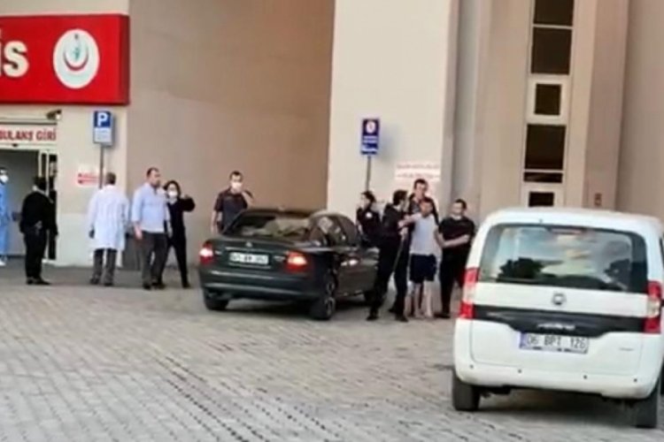 ''Maske tak'' uyarısı yapan güvenlik görevlisine testereyle saldırdı