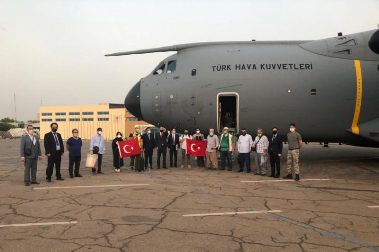 ''Çad'dan TSK'ya ait uçağımız 14 vatandaşımızı da alarak dönüşe geçti''