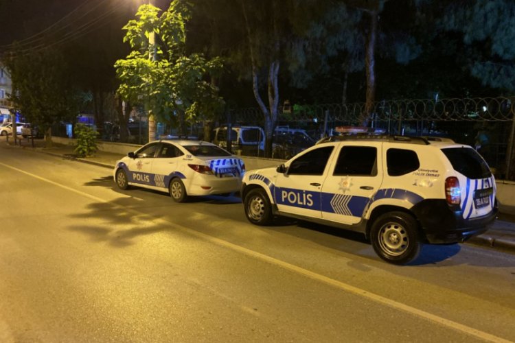 İzmir'de evinden çağrılan kişi, 14 bıçak darbesiyle öldürüldü