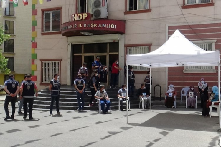 HDP önündeki ailelerin evlat nöbeti 272'nci gününde