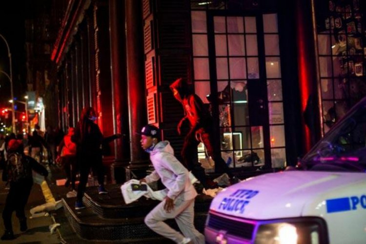 New York'ta sokağa çıkma yasağı kararı