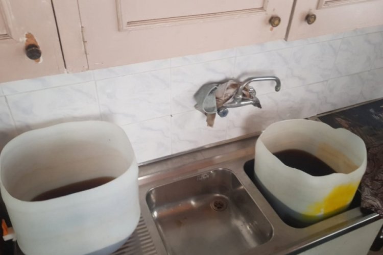 İzmir'de sahte içki imalathanesine baskın: 2 gözaltı