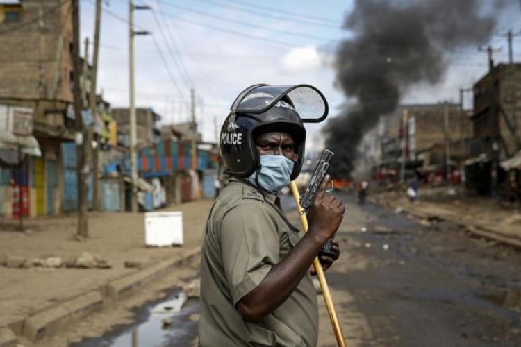 Kenya'da polis sokağa çıkma yasağına uymayan 15 sivili öldürdü