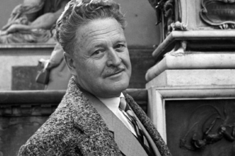 Mavi Gözlü Dev: Nazım Hikmet Ran