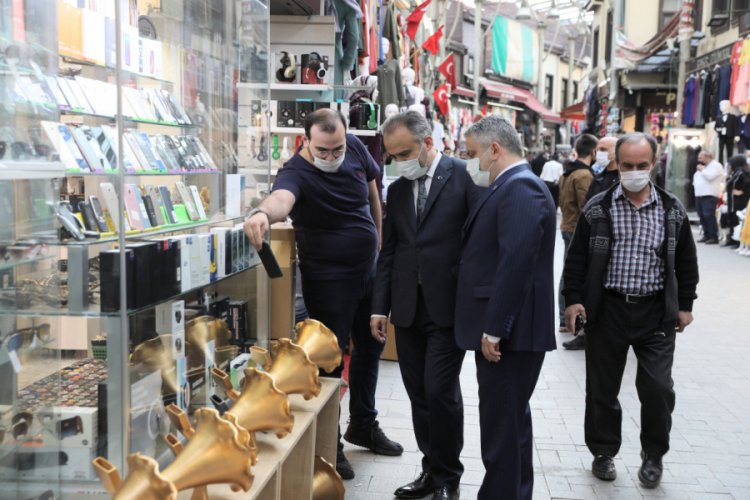 Bursa'da çarşıda yüzler gülüyor