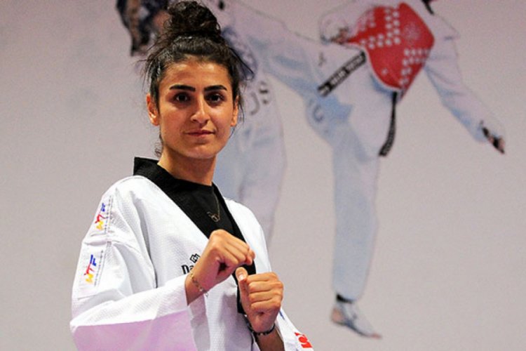 Bursalı Hatice Kübra İlgün arayı açıyor