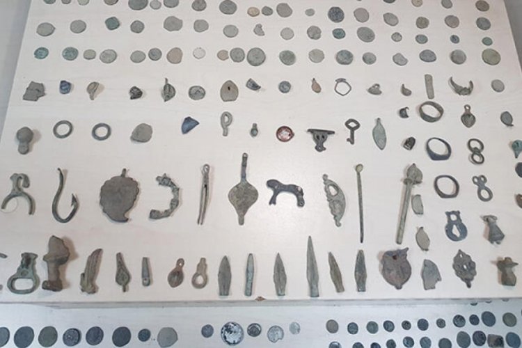 Roma Dönemi'ne ait bin 442 adet tarihi eser ele geçirildi