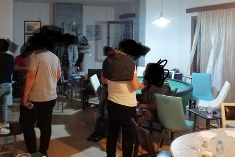 Lüks villada şok baskın! 23 kişi yakalandı