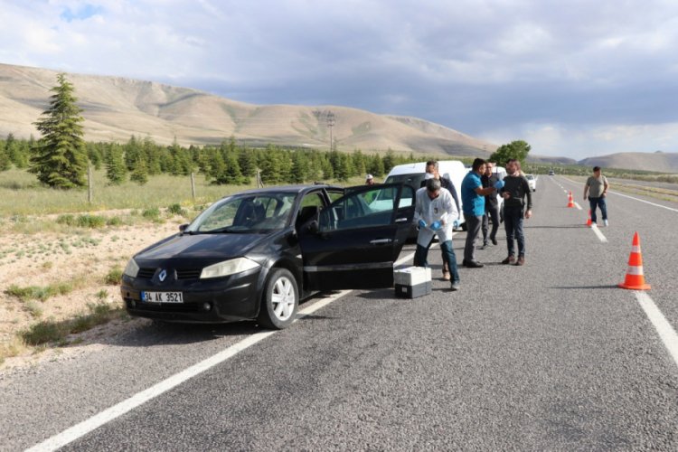 Yengesinin otomobilini çaldı