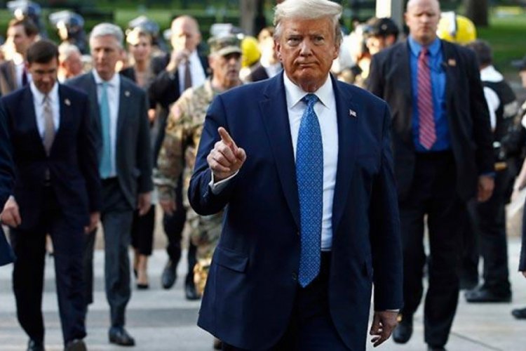 Trump sığınağa indiğini kabul etti