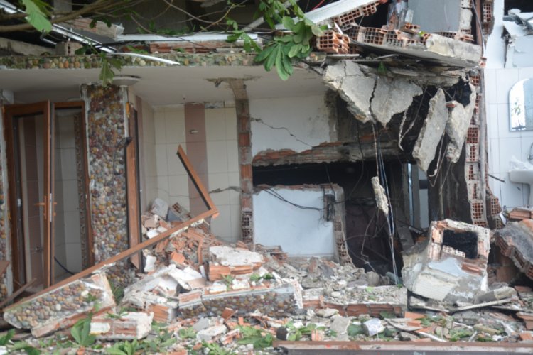 Ordu'da benzin istasyonu patladı
