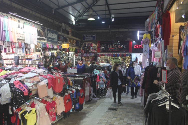 Bursa'da çarşı esnafı ''Yeni normal''e alışmaya çalışıyor! (ÖZEL HABER)