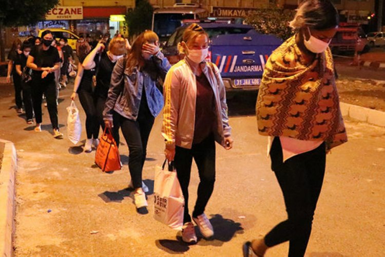 Masaj salonlarına operasyon! 21 gözaltı