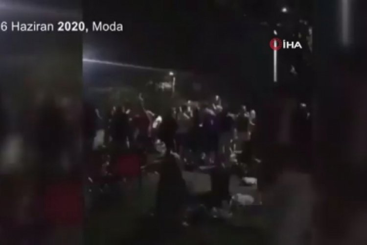 Koronayı hiçe sayıp Moda sahilinde göbek attılar