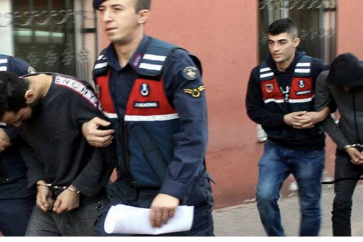 Suriyeli iki kardeşe YPG üyeliğinden 6'şar yıl 3'er ay hapis