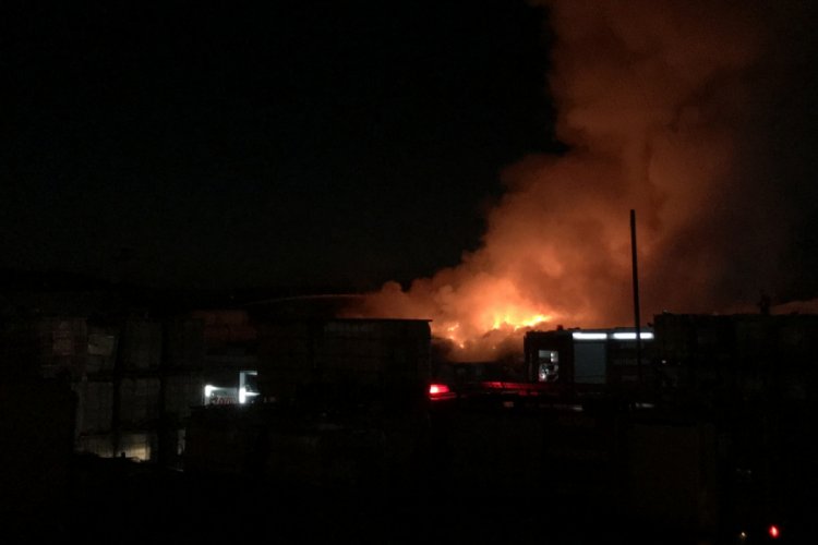 Manisa OSB'de fabrika yangını