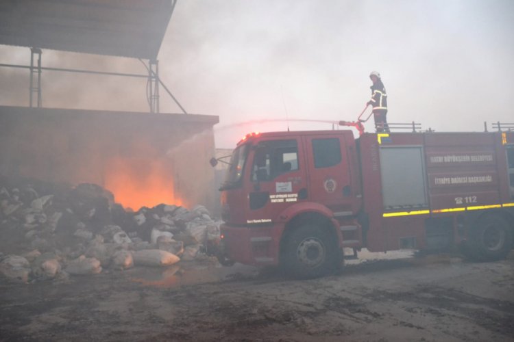 Hatay'da çırçır fabrikası yangını