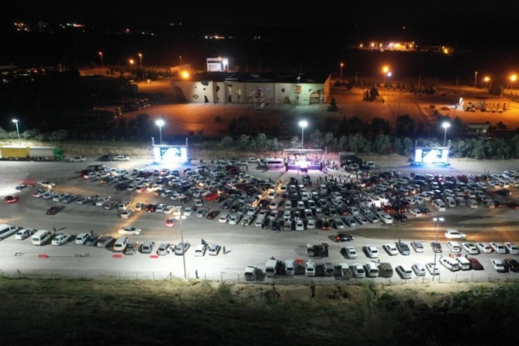 Nevşehir'de araçlar arabalı konserde buluştu