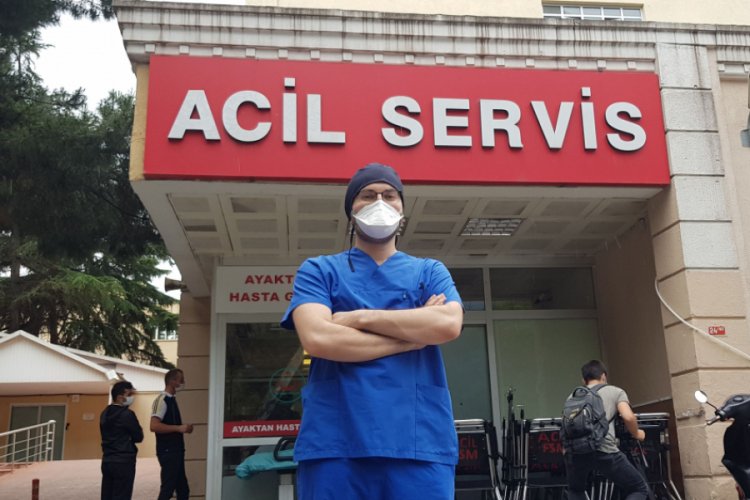 Kovid geçiren doktor: Nasılsa genciz ayakta atlatırız, demeyin!