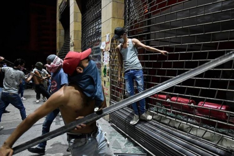 Lübnan'da ekonomik kriz protestoları sürüyor