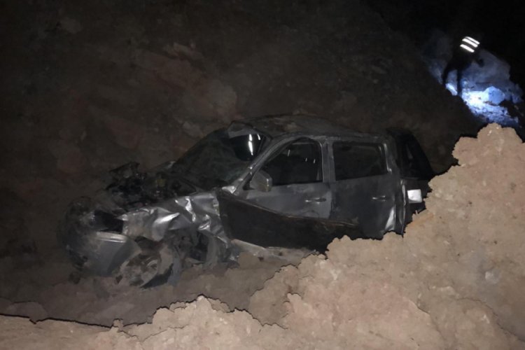 Feci kazada sürücü öldü, eşi ve 2 çocuğu yaralı
