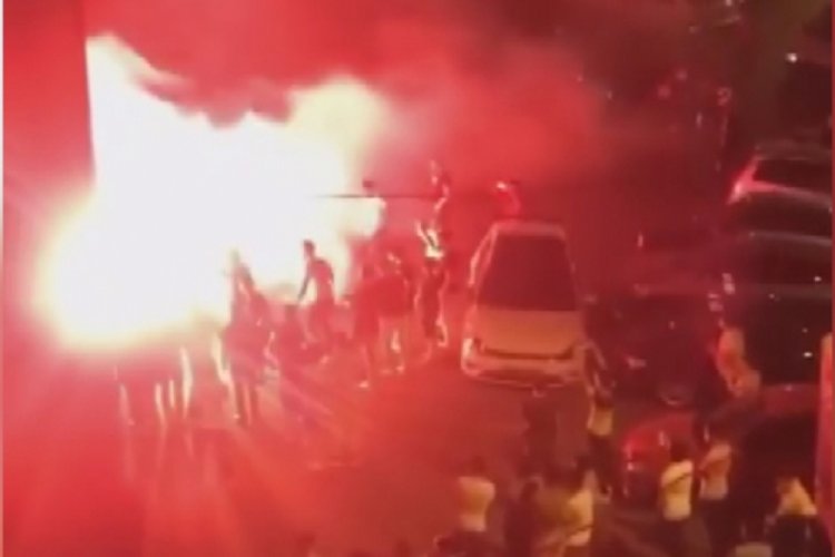 Koronavirüs tehlikesine aldırmadan asker eğlencesi yaptılar